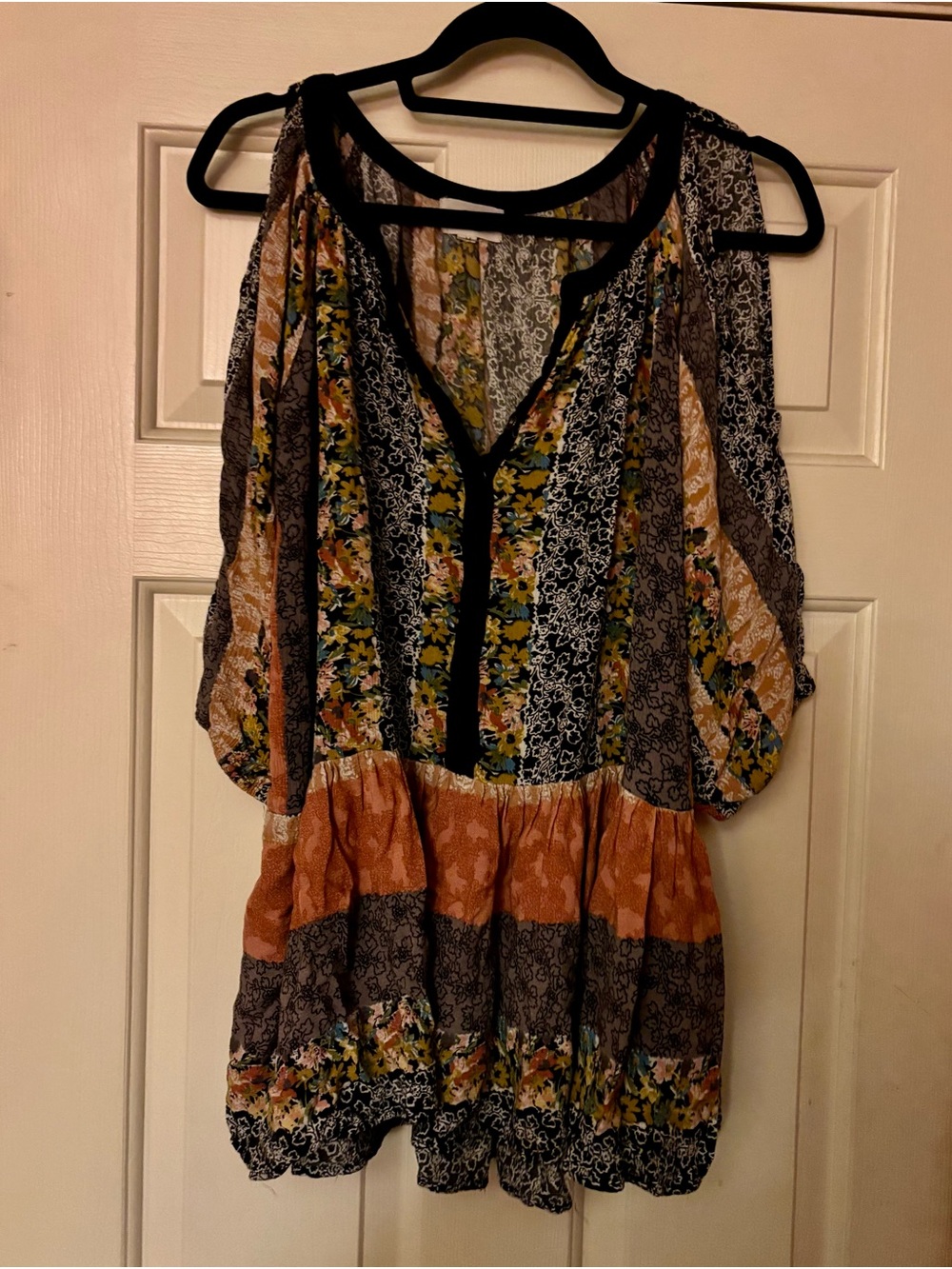 L Love Boho Floral Patchwork Cold-Shoulder Top - Orange/Black Med EUC